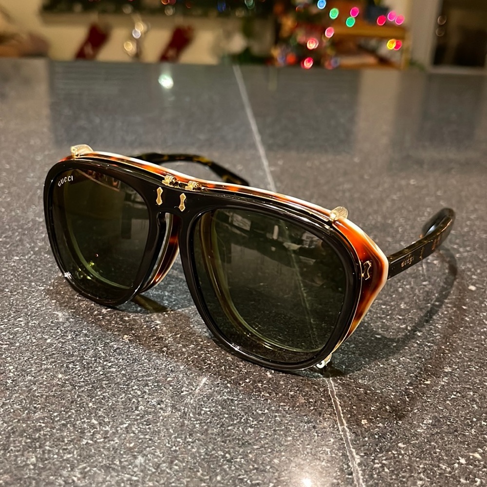 Gucci glasses with sunglasses that fold